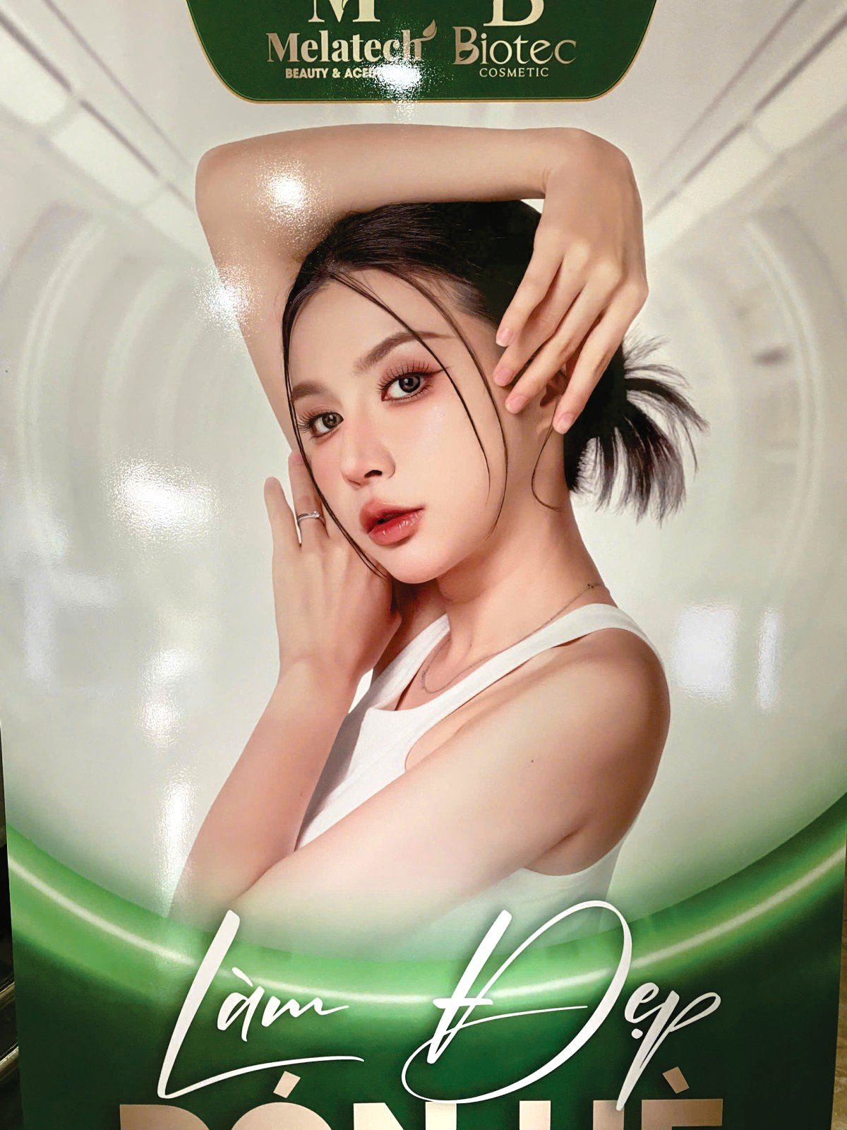 màu in standee khuyến mại tại xưởng