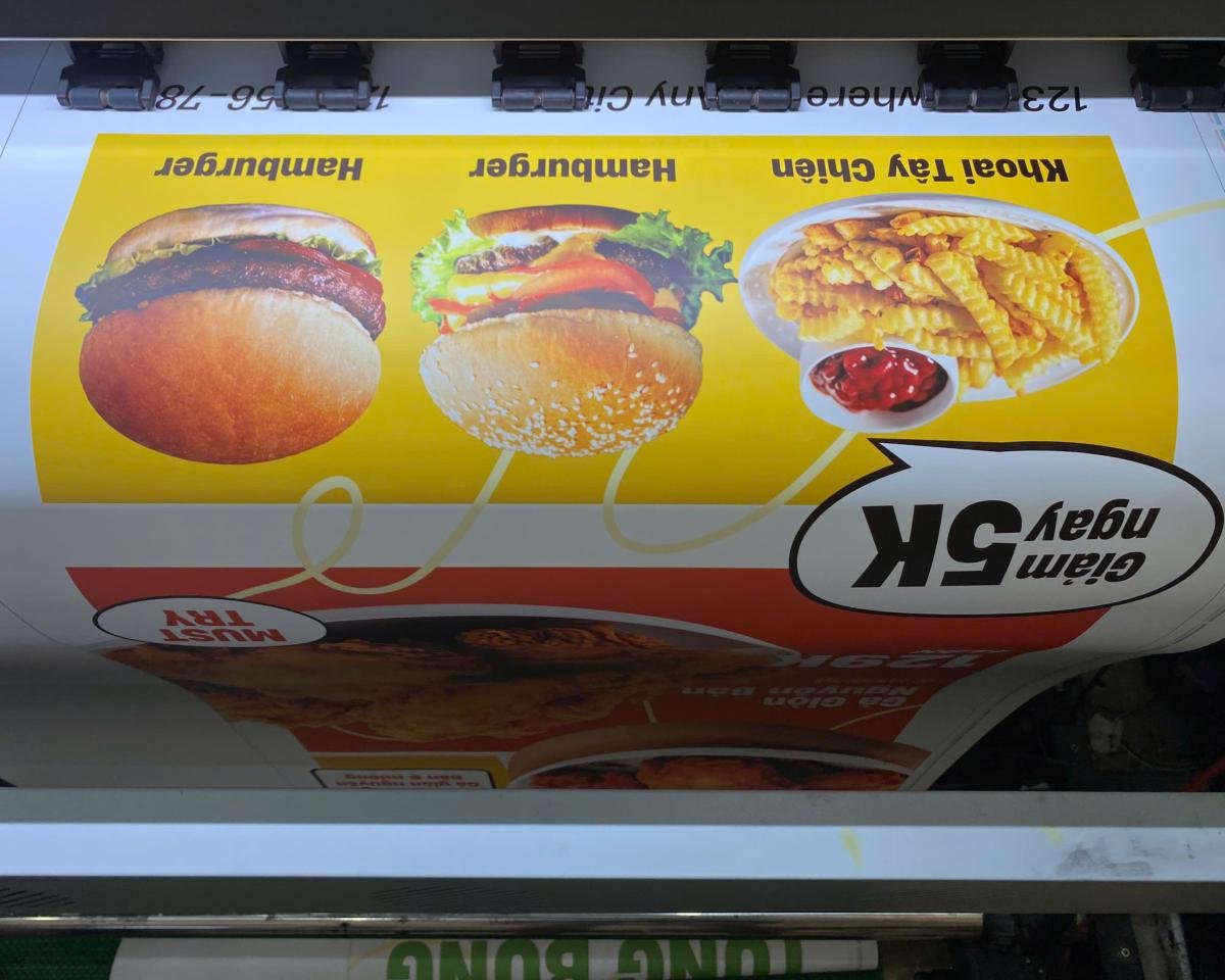 màu in standee kỹ thuât số sác nét