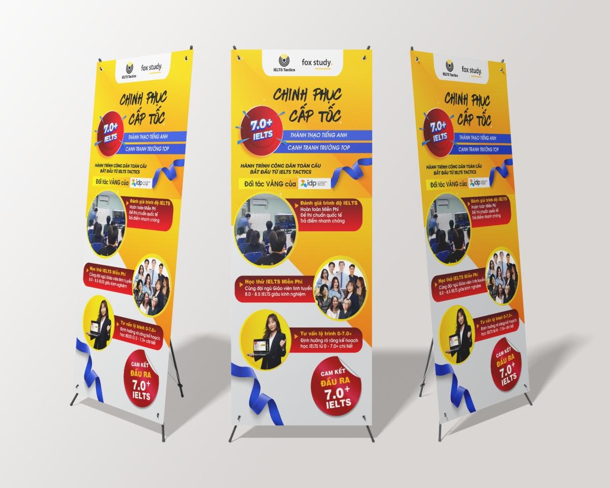 standee dịch vụ trung tâm tiếng anh