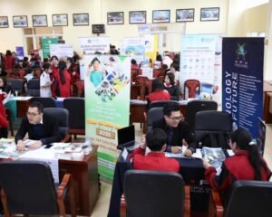 standee du học tại sự kiện