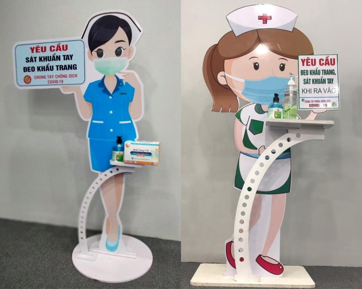 standee hình người bộ y tế