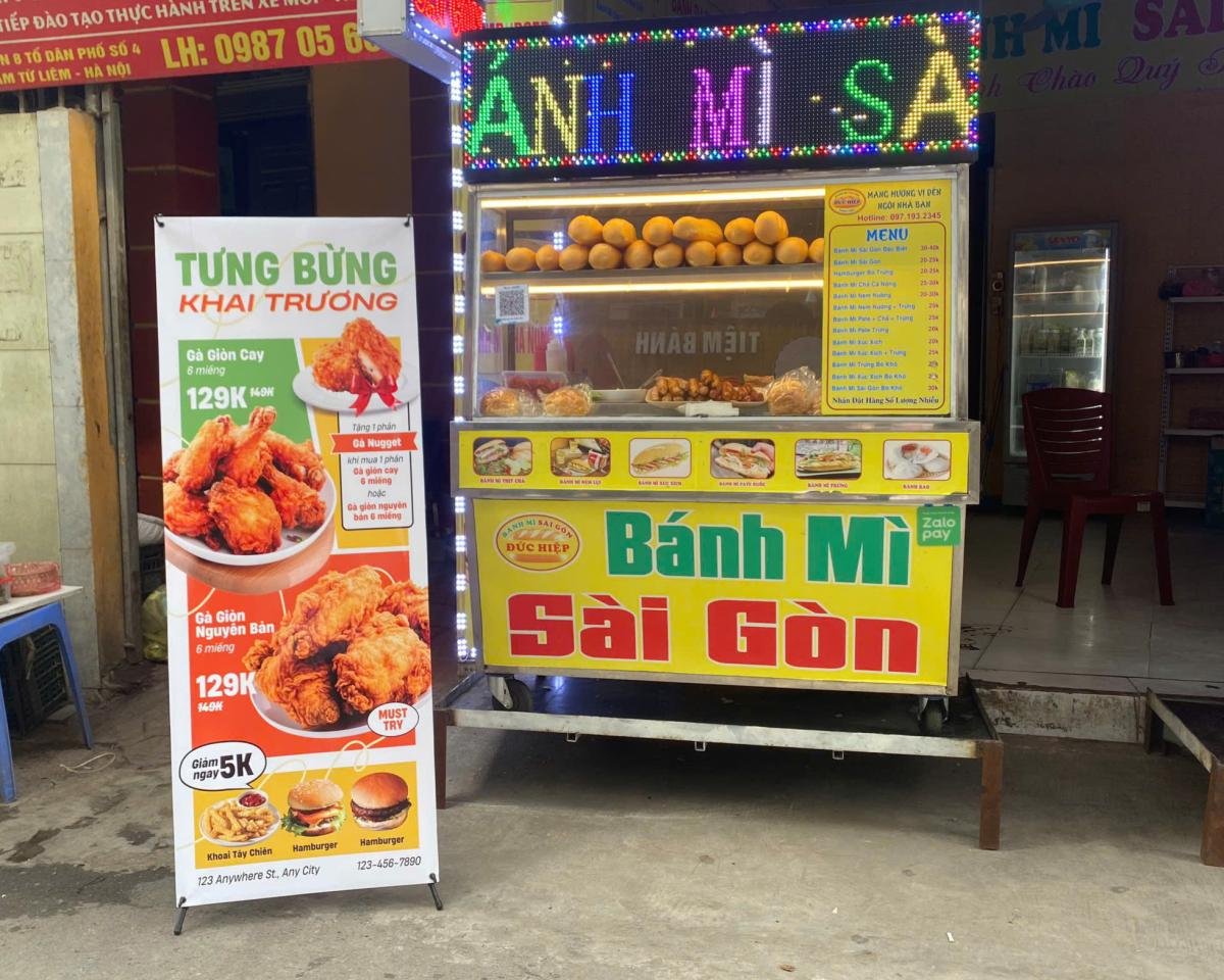 standee khai trương quảng bá san pham