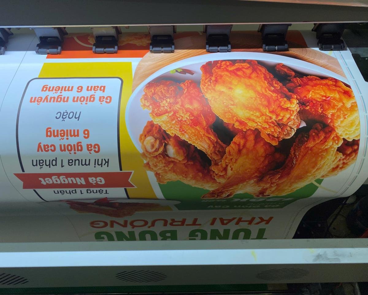 standee khuyến mãi in tại xưởng tâm đạt